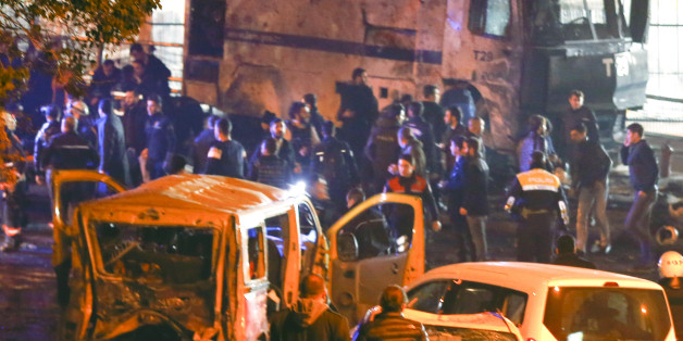 Police arrive at the site of an explosion in central Istanbul, Turkey, December 10, 2016. REUTERS/Murad Sezer
