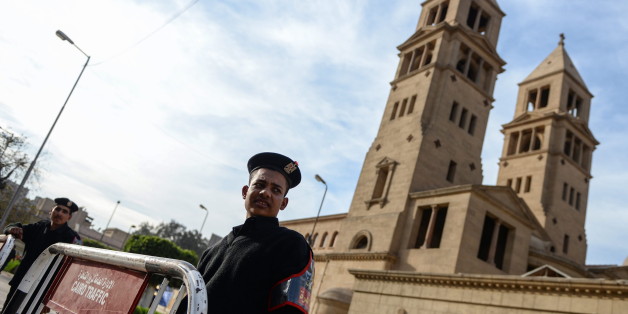 Bei einer Explosion nahe der Sankt Markus-Kathedrale in Kairo sind am Sonntag dem Gesundheitsministerium zufolge mindestens 20 Menschen getötet worden.