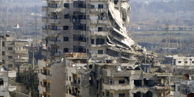 L'évacuation des rebelles blessés et civils d'Alep en Syrie est suspendue