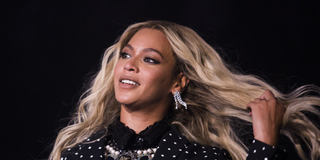 CLEVELAND, OH - NOVEMBER 04: Beyonce performs at a concert for Democratic Presidential candidate Hillary Clinton, November 4, 2016 in Cleveland, OH (Photo by Brooks Kraft/ Getty Images)