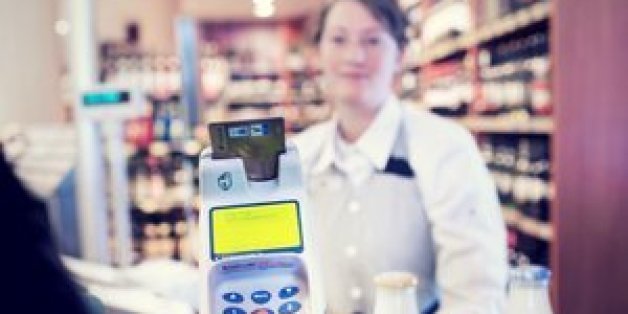 Alle sollten selbst entscheiden dürfen, ob sie mit Bargeld bezahlen wollen oder mit Karte, sagt die CDU.