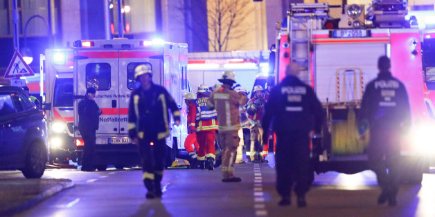 Police and emergency workers are at the site of an accident at a Christmas market on Breitscheidplatz square near the fashionable Kurfuerstendamm avenue in the west of Berlin, Germany, December 19, 2016. REUTERS/Fabrizio Bensch