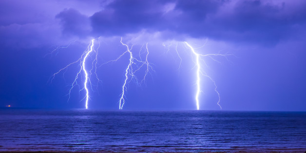 This lightning happened in Algiers Coast, Algeria