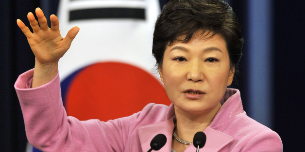 South Korean President Park Geun-Hye speaks during her New Year news conference at the presidential Blue House in Seoul January 6, 2014. REUTERS/Jung Yeon-Je/Pool (SOUTH KOREA - Tags: POLITICS)
