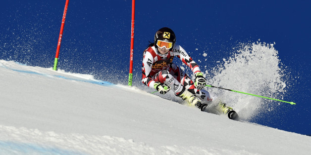 Anna Veith fährt bei dem Riesenslalom in Semmering mit