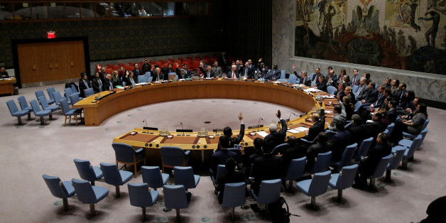The United Nations Security Council votes on a resolution aimed at ensuring that U.N. officials can monitor evacuations from besieged parts of the Syrian city of Aleppo, at the United Nations in Manhattan, New York City, U.S., December 19, 2016. REUTERS/Andrew Kelly