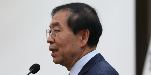 박원순 서울시장이 28일 서울 여의도 국회 의원회관에서 열린 노동자·농민의 정치개혁방향과 제도개선 과제 토론회에서 축사를 하고 있다.