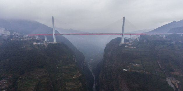 In 565 Meter Höhe: Die Beipanjiang-Brücke in China ist die höchste Brücke der Welt