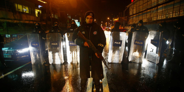 Police secure an area near an Istanbul nightclub, following a gun attack, Turkey, January 1, 2017. REUTERS/Osman Orsal