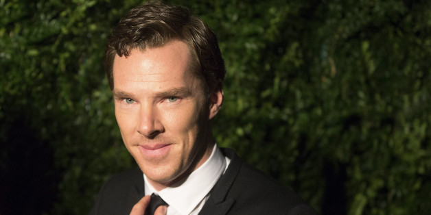 British actor Benedict Cumberbatch adjusts his tie at the Evening Standard Theatre awards in London November 30, 2014. REUTERS/Neil Hall (BRITAIN - Tags: ENTERTAINMENT)
