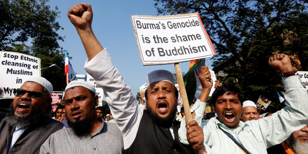 People shout slogans as they take part in a protest march against what they say are killings of Rohingya Muslims in Myanmar, in Kolkata, India December 7, 2016. REUTERS/Rupak De Chowdhuri