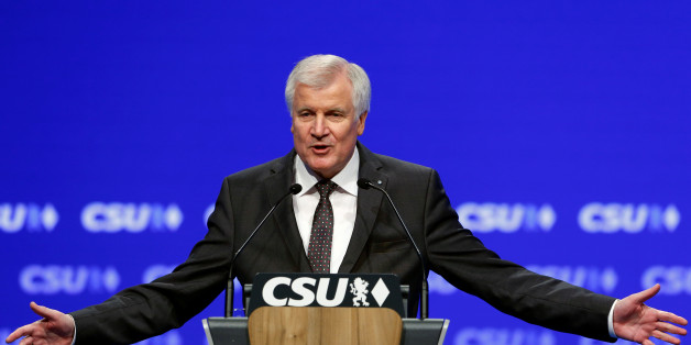 Seehofer kontert de Maizière: "Auflösung des bayrischen Verfassungsschutzes wird nie kommen"