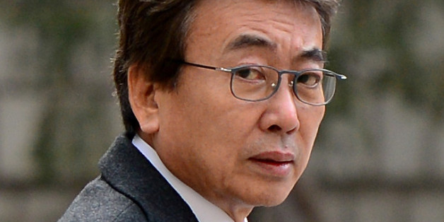 '비선실세' 의혹을 받은 정윤회 씨가 19일 서초동 서울중앙지방법원에서 열린 박근혜 대통령의 세월호 참사 당일 행적 의혹을 보도한 가토 다쓰야(49) 일본 산케이신문 전 서울지국장 재판에 증인으로 출석하고 있다. 2015.1.19