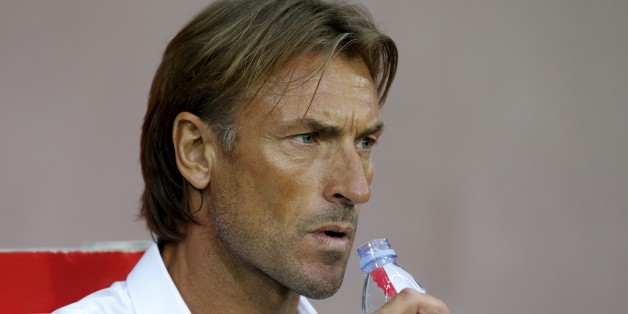 Lille coach Herve Renard watches during their French Ligue 1 soccer match against Paris Saint Germain at the Pierre Mauroy stadium in Villeneuve d'Ascq near Lille August 7, 2015. REUTERS/Pascal Rossignol