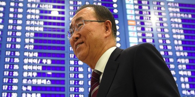 Former UN secretary-general Ban Ki-moon (C) arrives at the Incheon International Airport, west of Seoul, on January 12, 2017.Retired UN Secretary General Ban Ki-Moon returned to South Korea on January 12 after strongly hinting that he would run in the next presidential elections to succeed impeached President Park Geun-Hye. / AFP / JUNG Yeon-Je (Photo credit should read JUNG YEON-JE/AFP/Getty Images)