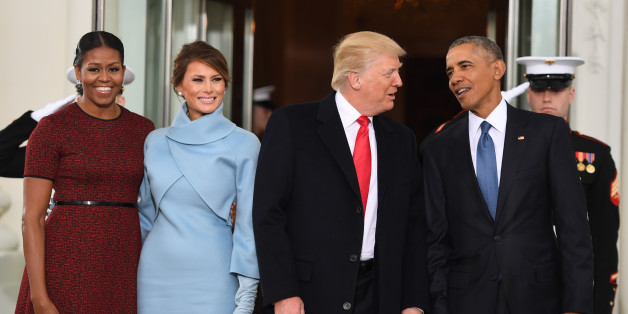 US President Barack Obama(R) and First Lady Michelle Obama(L) welcome Preisdent-elect Donald Trump(2nd-R) and his wife Melania to the White House in Washington, DC January 20, 2017. / AFP / JIM WATSON (Photo credit should read JIM WATSON/AFP/Getty Images)