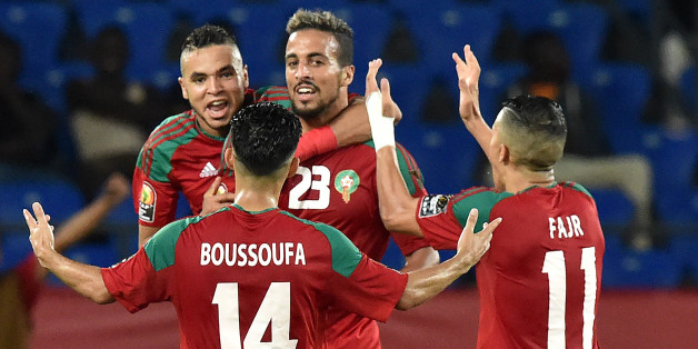 Morocco's midfielder Rachid Alioui (C) celebrates with teammates after scoring a goal during the 2017 Africa Cup of Nations group C football match between Morocco and Ivory Coast in Oyem on January 24, 2017. / AFP / ISSOUF SANOGO (Photo credit should read ISSOUF SANOGO/AFP/Getty Images)