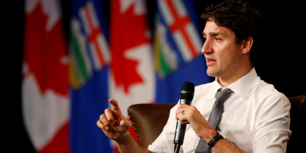 Canada's Prime Minister Justin Trudeau speaks at a meeting of the Calgary Chamber of Commerce in Calgary, Alberta, Canada December 21, 2016. REUTERS/Todd Korol