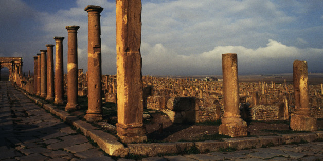 ALGERIA - MAY 12: View of colonnaded cardo, ruins of the Roman city of Timgad (formerly Thamugadi), founded in ca 100 AD by order of Trajan (Unesco World Heritage List, 1982), Algeria. (Photo by DeAgostini/Getty Images)