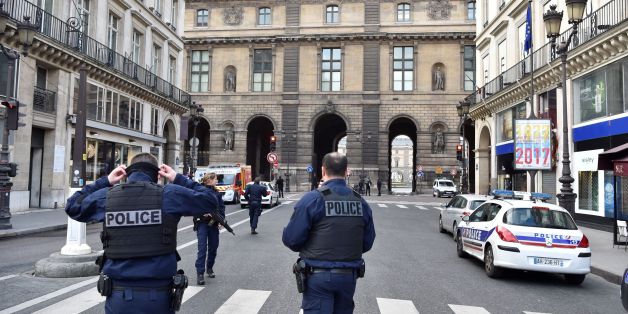 French police officers patrol near the Louvre museum on February 3, 2017 in Paris after a soldier has shot and gravely injured a man who tried to attack him.'Serious public security incident under way in Paris in the Louvre area,' the interior ministry tweeted on February 3 as streets in the area were cordoned off to traffic and pedestrians. / AFP / ALAIN JOCARD (Photo credit should read ALAIN JOCARD/AFP/Getty Images)