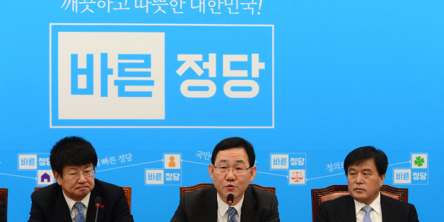 주호영 바른정당 원내대표가 3일 오전 서울 여의도 국회에서 열린 원내대책회의에서 모두발언을 하고 있다.