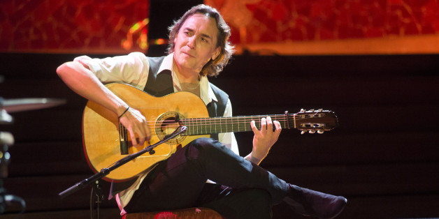 BARCELONA, SPAIN - NOVEMBER 05: Vicente Amigo performs on stage during De Cajon Festival at Palau de la Musica on November 5, 2016 in Barcelona, Spain. (Photo by Jordi Vidal/Redferns)
