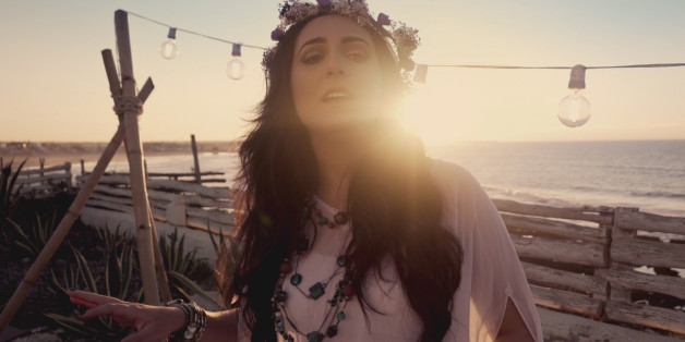 La chanteuse Nabyla Maan sortira son prochain album en mars