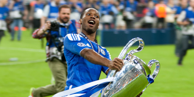 Didier Drogba est le dernier joueur à avoir fait gagné à son club la Ligue des Champions. Ici en 2012 après la victoire de Chelsea sur le Bayern Munich