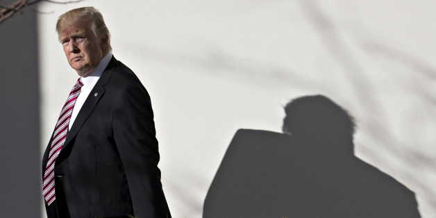 Während ein US-Elitesoldat in einer heiklen Operation starb, twitterte Trump über eine Fernsehshow