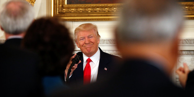 Brisante Kursänderung: Will Trump illegale Einwanderer jetzt doch einbürgern?