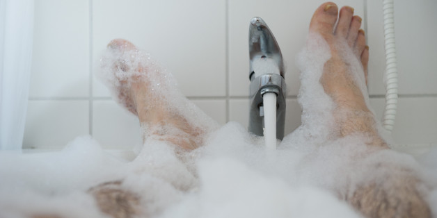 Gelähmter Heimbewohner verbrüht in der Badewanne - jetzt ermittelt die Polizei gegen die Pflegerinnen