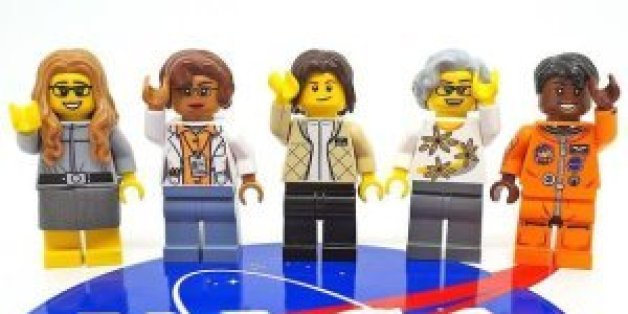 La collection de Lego "Women of Nasa" illustre (depuis la gauche): Margaret Hamilton, Katherine Johnson, Sally Ride, Nancy Grace Roman et Mae Jemison.