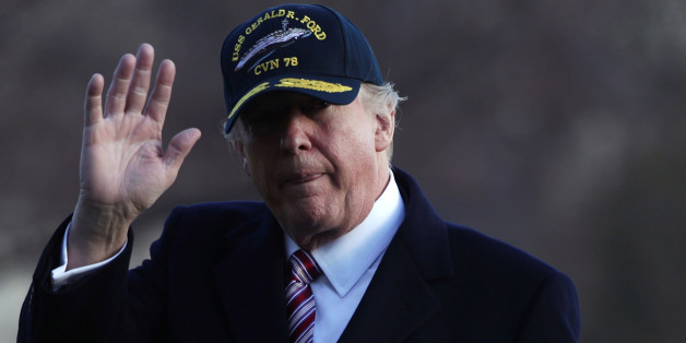 WASHINGTON, DC - MARCH 02: U.S. President Donald Trump waves as he walks on the South Lawn after he returned to the White House March 2, 2017 in Washington, DC. President Trump has returned from his trip to visit the USS Gerald R. Ford aircraft carrier in Newport News, Virginia. (Photo by Alex Wong/Getty Images)