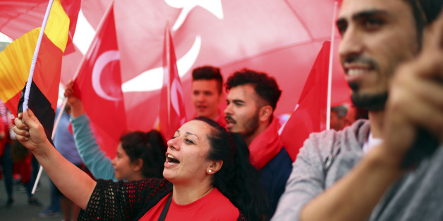 Chef der Kurdischen Gemeinde warnt: "Erdogan will Türken gegen den deutschen Staat aufwiegeln"