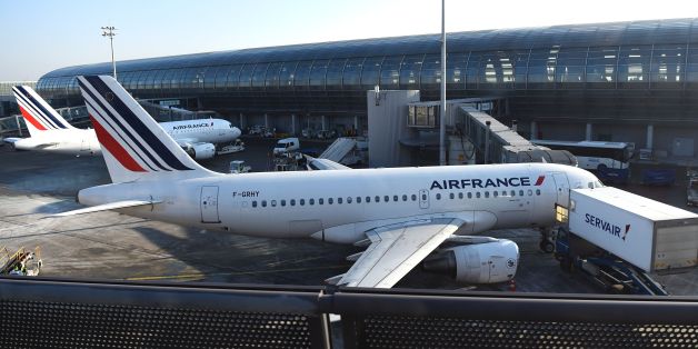 An Air France plane is parked at Roissy-Charles-de-Gaulle airport, north of Paris, on January 20, 2017. / AFP / BERTRAND GUAY (Photo credit should read BERTRAND GUAY/AFP/Getty Images)