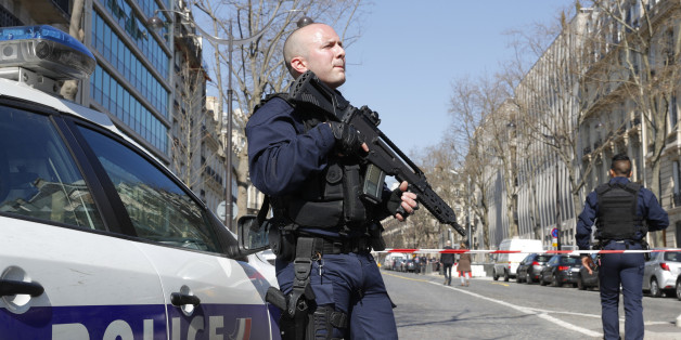 Symbolbild: Mehrere Verletzte nach Schießerei an Schule in Südfrankreich
