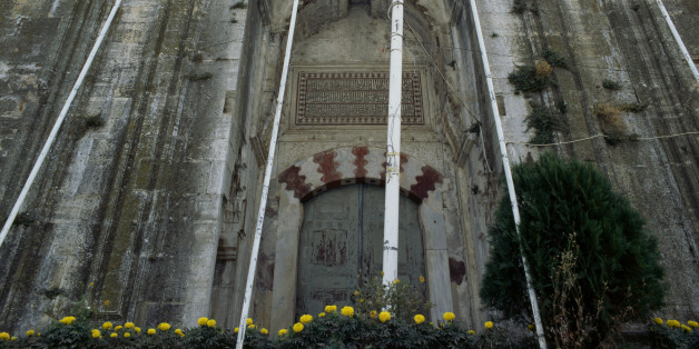 GREECE - AUGUST 15: Door to Bayezid (Mehmed I) mosque in the lower city, 1420, Didymoteicho, Eastern Macedonia and Thrace, Greece, 15th century. (Photo by DeAgostini/Getty Images)