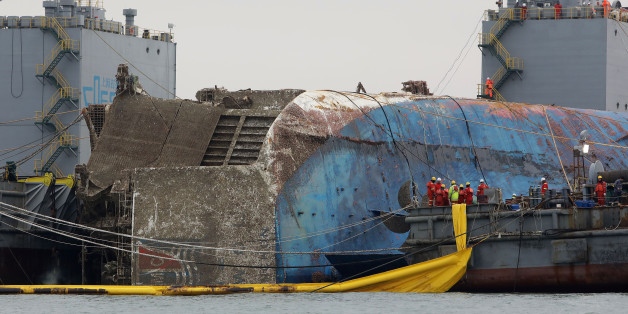 JINDO-GUN, SOUTH KOREA - MARCH 24: Submersible vessel attempts to salvage sunken Sewol ferry in waters off Jindo, on March 24, 2017 in Jindo-gun, South Korea. The Sewol sank off the Jindo Island in April 2014 leaving more than 300 people dead and nine of them still remain missing. (Photo by Chung Sung-Jun/Getty Images)