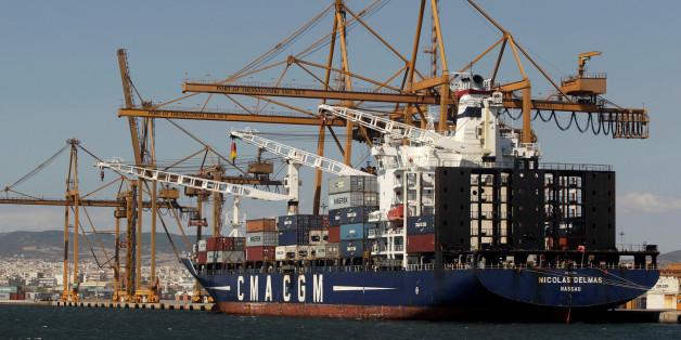 A cargo ship is docked at the commercial terminal of the port of the northern city of Thessaloniki, Greece August 12, 2016. Picture taken August 12, 2016. REUTERS/Alexandros Avramidis