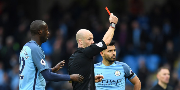 MANCHESTER, ENGLAND - DECEMBER 03: Sergio Aguero (R) of Manchester City is shown a red card by referee Anthony Taylor after fouling David Luiz of Chelsea during the Premier League match between Manchester City and Chelsea at Etihad Stadium on December 3, 2016 in Manchester, England. (Photo by Laurence Griffiths/Getty Images)