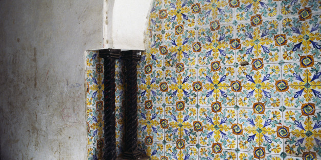 ALGERIA - MAY 05: Wall decorated with floral pattern tiles and two twisted columns, Kasbah of Algiers (Unesco World Heritage List, 1992), Algeria. (Photo by DeAgostini/Getty Images)