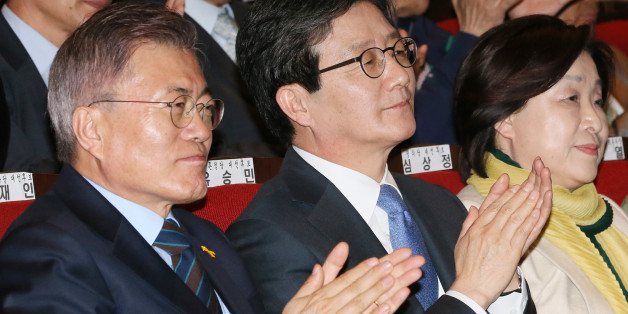 문재인 더불어민주당, 유승민 바른정당, 심상정 정의당 대선후보가 9일 서울 송파구 올림픽공원 역도경기장에서 열린 2017 대한민국 체육인대회에서 박수를 치고 있다.