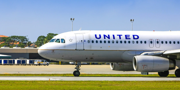 United Airlines Airbus A320-232 taxiing at Sarasota SRQ airport in Florida