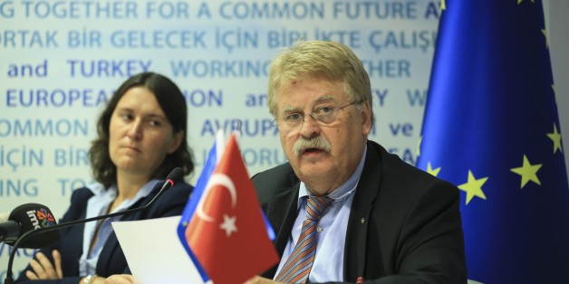 Europa-Politiker Brok: "Erdogan kann nicht von einem glorreichen Sieg sprechen"