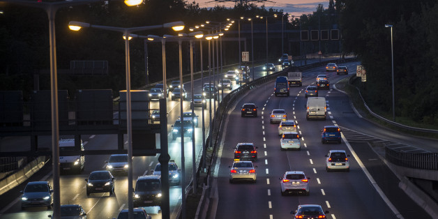 Eine Hochzeitsfeier auf der Autobahn - gibt es wohl auch nicht aller Tage