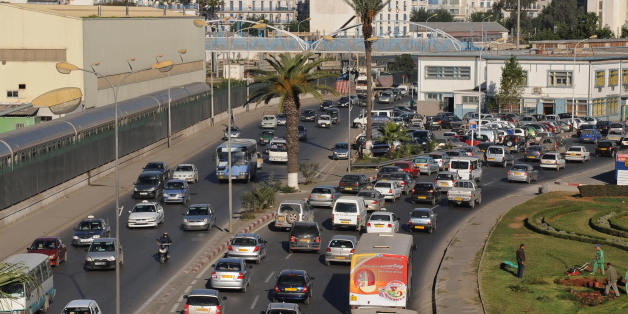 TO GO WITH AFP STORY IN FRENCH BY HAMID GUEMACHE A picture taken on November 11, 2008 shows traffic jam in downtown Algiers. Every morning, hundreds of thousands of cars converging towards the Algerian capital, causing endless traffic jams. Algerians are waiting for the future metro, tramway networks and a second ringroad which is planned for 2009-2010. AFP PHOTO/ FAYEZ NURELDINE (Photo credit should read FAYEZ NURELDINE/AFP/Getty Images)