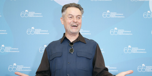 U.S. director Jonathan Demme poses for photographers during a photocall at the Venice Film Festival September 3, 2008. "Rachel Getting Married" by director Demme is shown in the competition at the Venice Film Festival. REUTERS/Denis Balibouse (ITALY)
