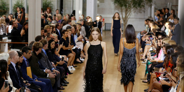 Models present creations from the Oscar de la Renta Spring/Summer 2017 collection during New York Fashion Week in the Manhattan borough of New York, U.S., September 12, 2016. REUTERS/Lucas Jackson