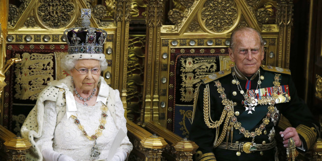 Britain's Queen Elizabeth delivers the Queen's Speech next to Prince Phillip during the State Opening of Parliament in the Palace of Westminster in London, Britain, May 27, 2015. REUTERS/Alastair Grant/Pool