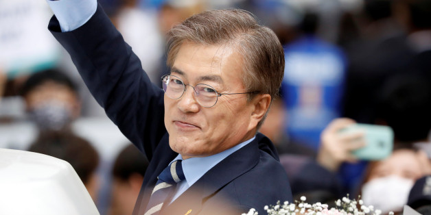 Moon Jae-in, the presidential candidate of the Democratic Party of Korea, leaves after his election campaign rally in Daegu, South Korea, May 8, 2017. REUTERS/Kim Hong-Ji
